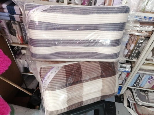 VELVET STANDARD PILLOWS