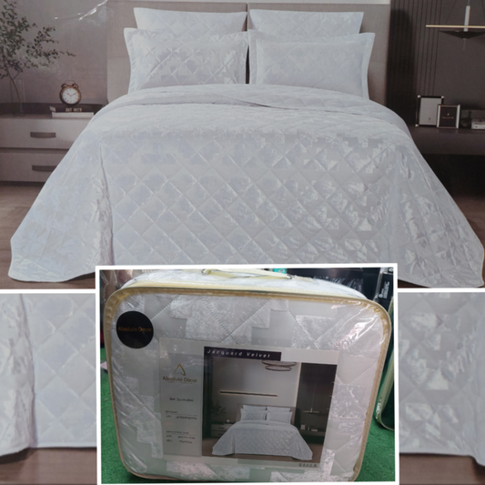JACQUERED VELVET QUILT SET