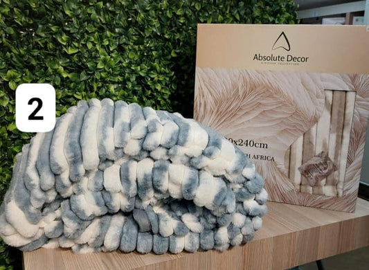 Absolute Decor Faux Fur Blanket